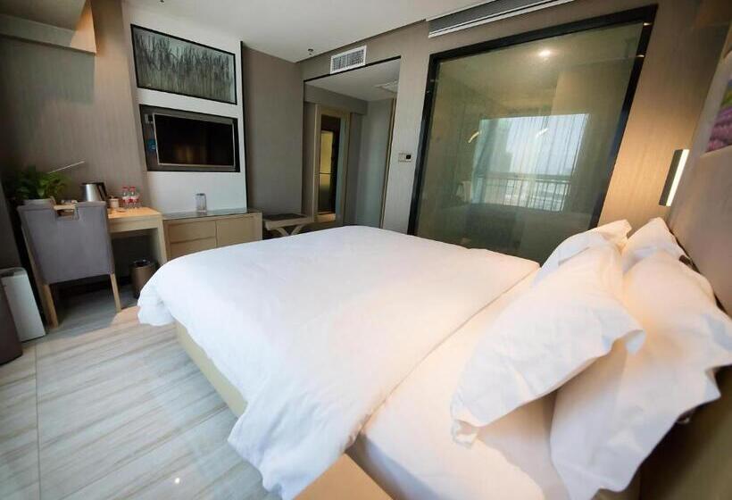 Lavande Hotel Urumqi High Speed Railway Wanda Plaza