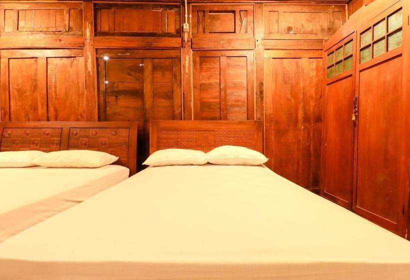 هاستل Griya Tembi