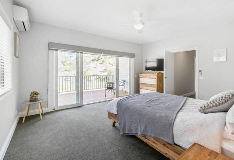 Bed and Breakfast Hale Kupa Rye Beach House Spa Table Tennis