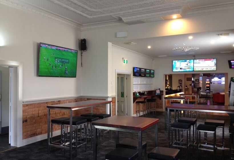 ホテル Campaspe Lodge