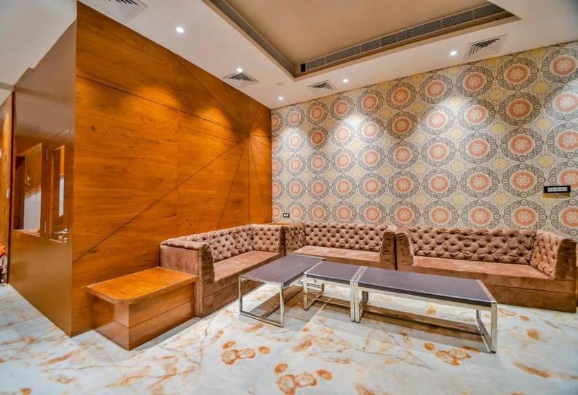 Hotel Capital O 40626 M3