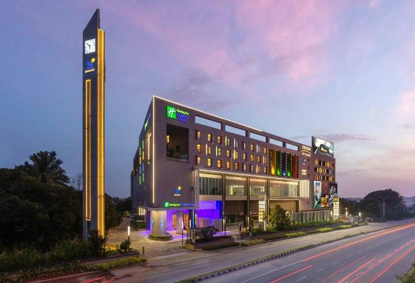 Fotos del hotel Holiday Inn Express & Suites Bengaluru Old Madras Road, An Ihg:  1