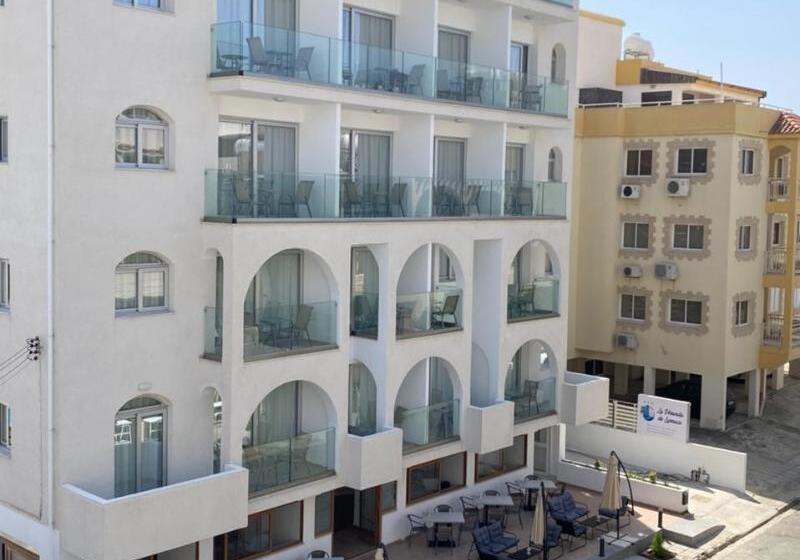 هتل La Veranda