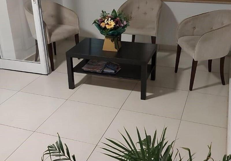 هتل La Veranda
