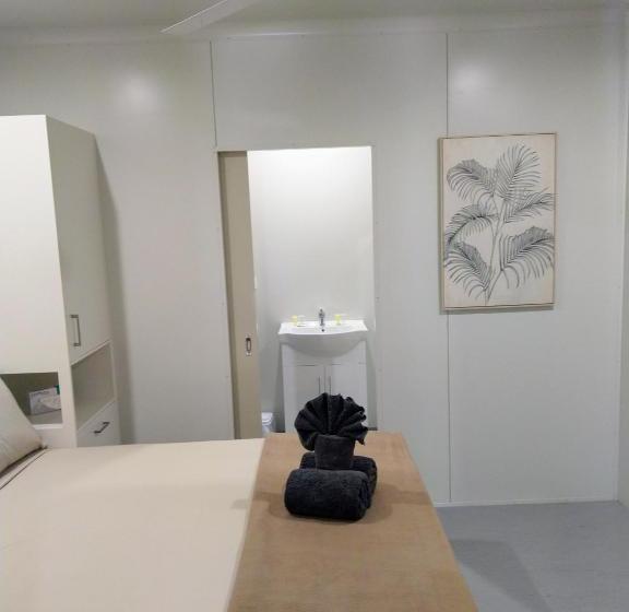 فندق Oasis Tourist Park