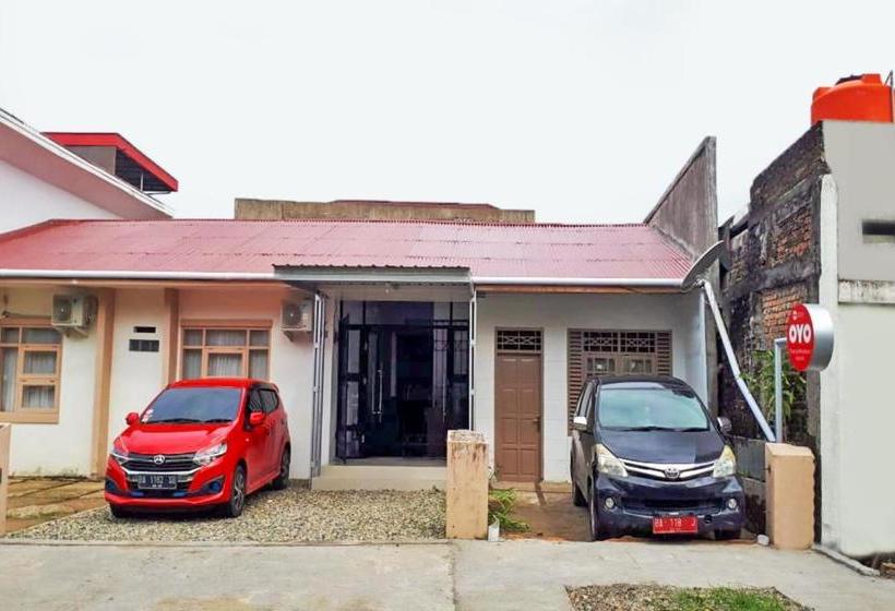 هتل Oyo 3315 Tanjung Residence Syariah