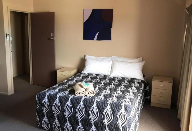 호스텔 Aquatic Motor Inn