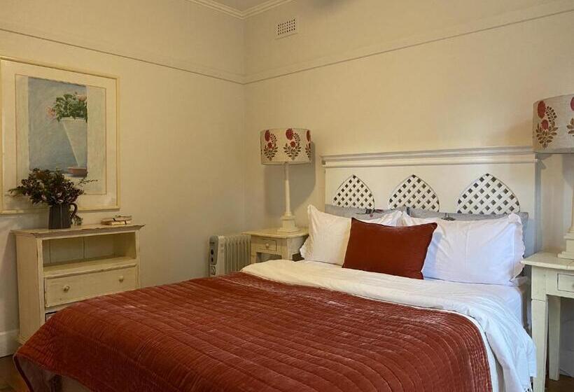 Bed and Breakfast Aashay Country Stay