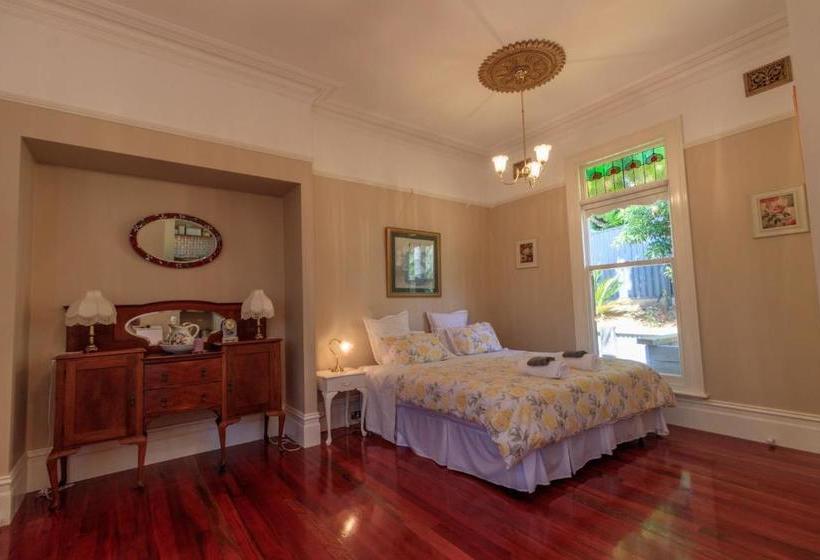 住宿加早餐  The Oaks Lilydale Accommodation