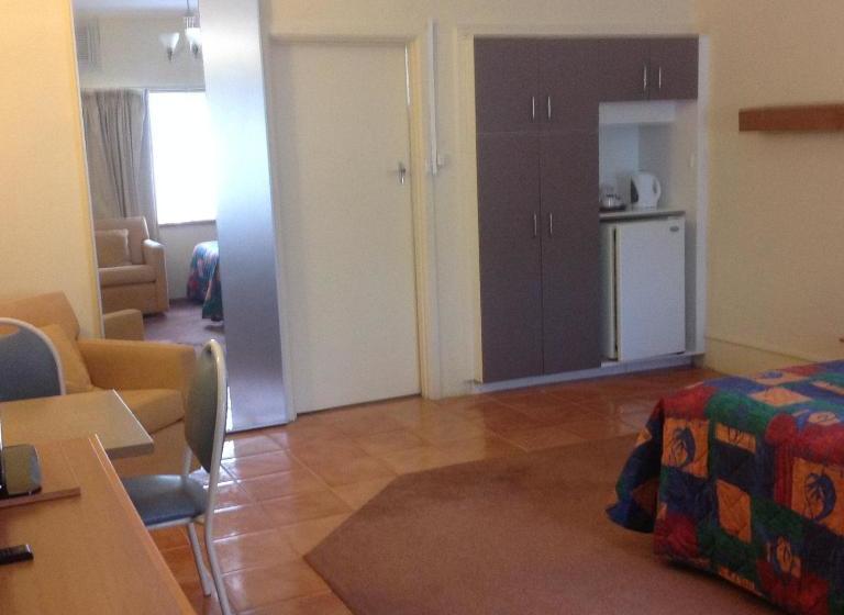 Grampians Motel /