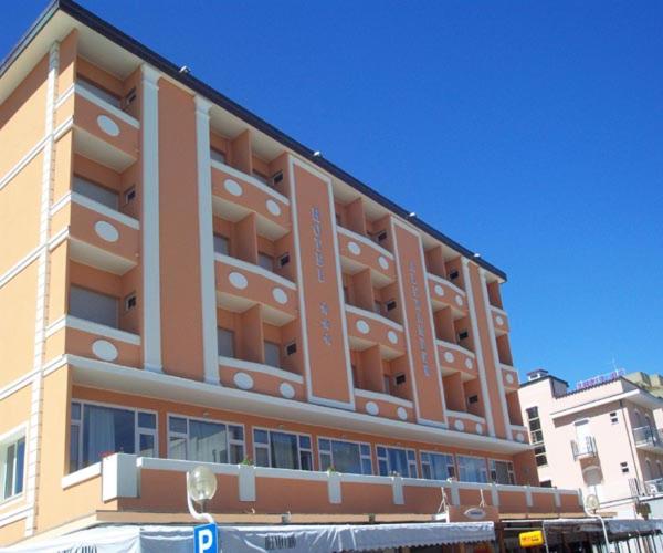 هتل Alexander Resort