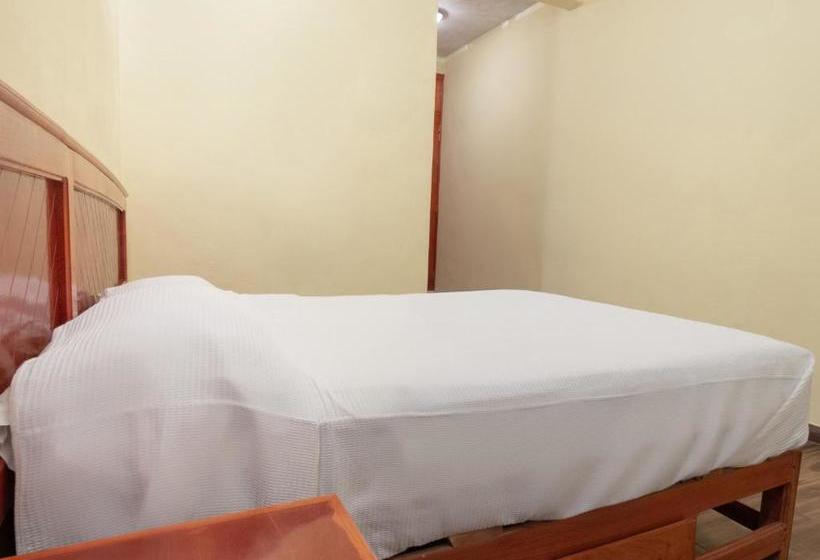 فندق Los Prismas