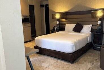 هتل The Palms By Eagles Accra