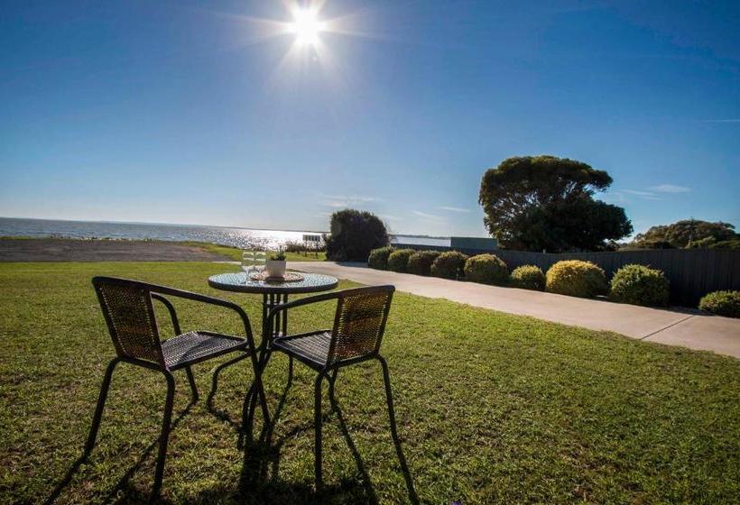 פנסיון Pelican Perch Retreat