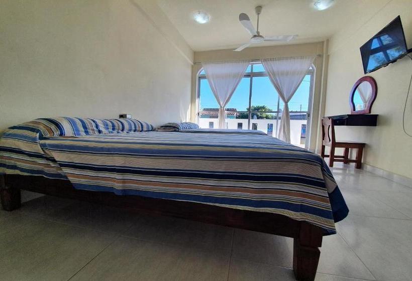 بنسيون Las Flores