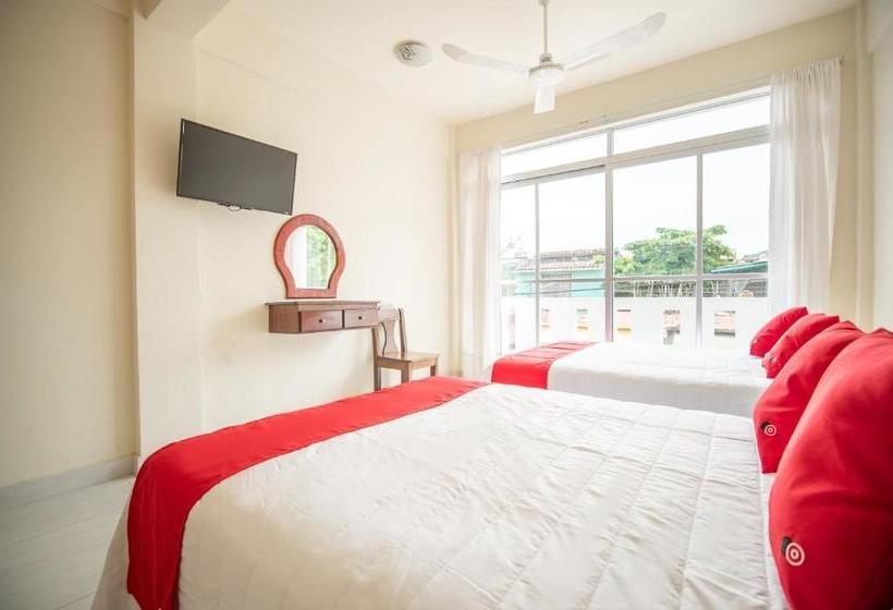 بنسيون Las Flores