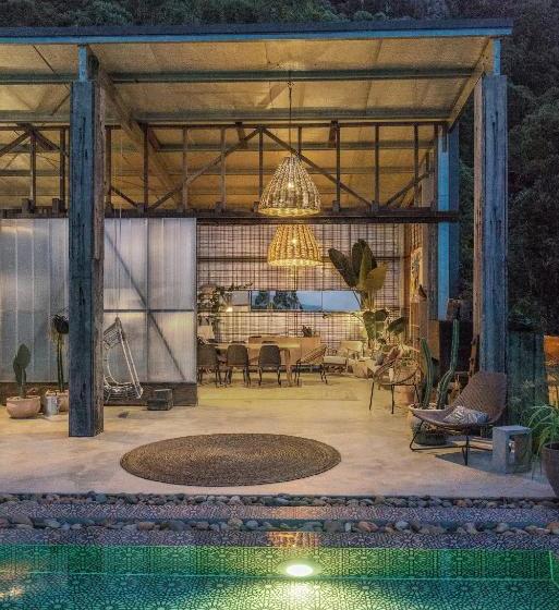 リゾートホテル Blackbird Luxury Accommodation
