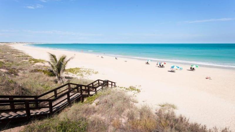 הוסטל Kimberley Travellers Lodge  Broome Yha