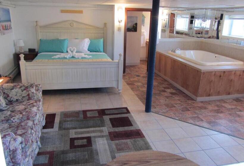 Green Dolphin Motel