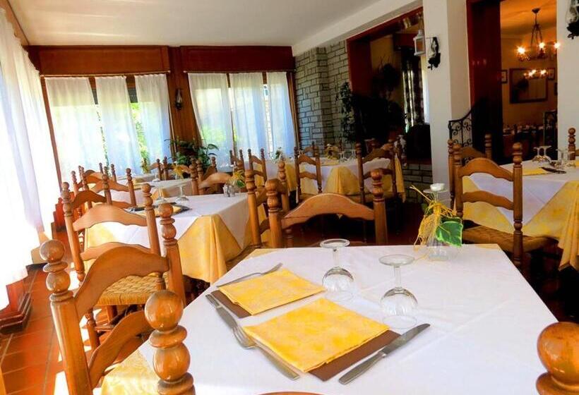 Отель Albergo Ristorante Canetta