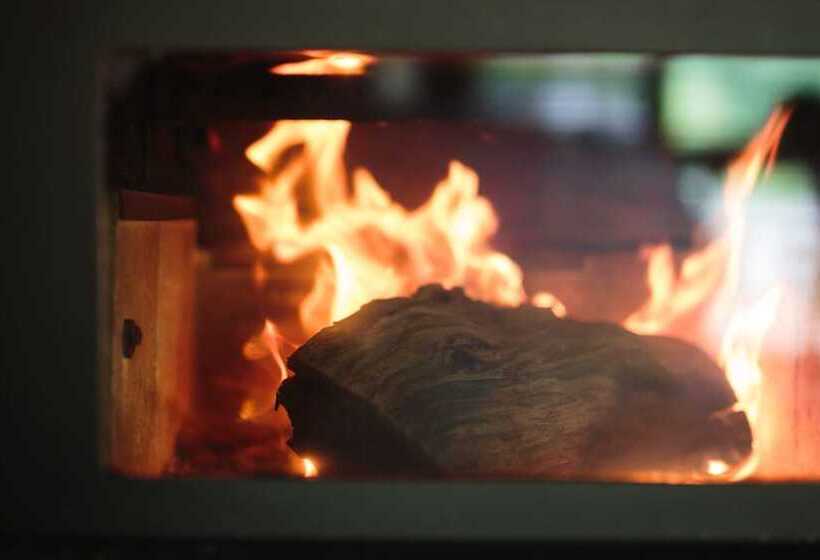 Отель Braeside Mount Macedon Country Retreat Bed And Breakfast