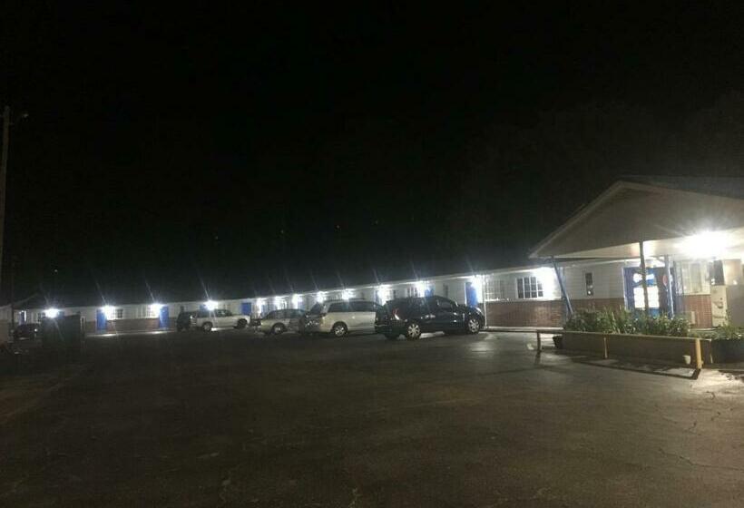 فندق Classic Inn