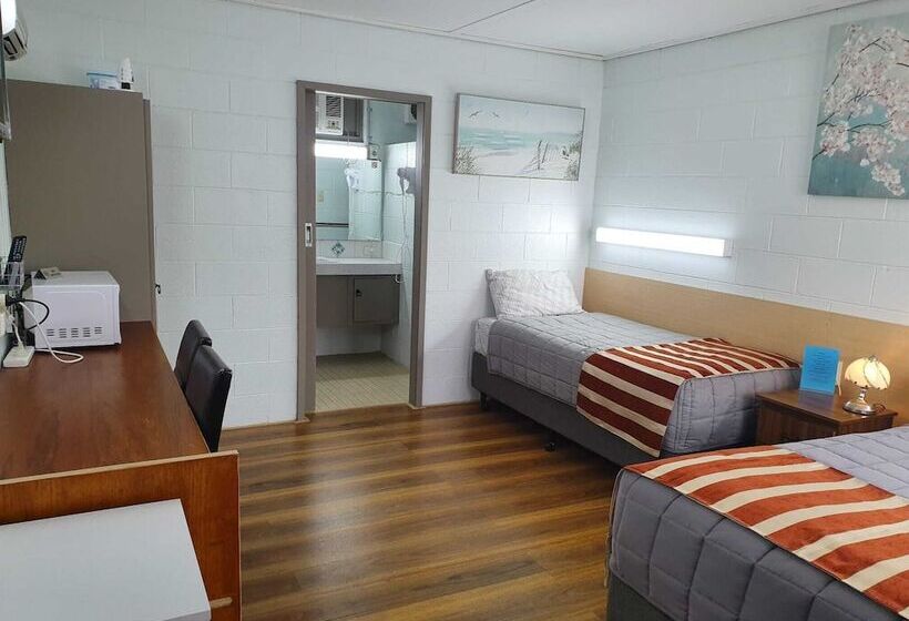 Morwell Parkside Motel