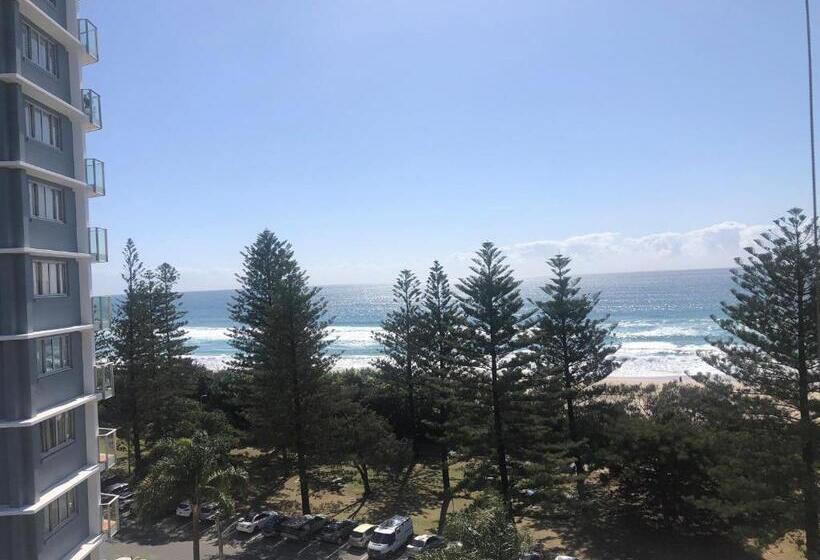 Oceania On Burleigh Beach