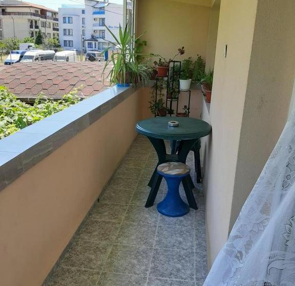 פנסיון Guest House Damyanov