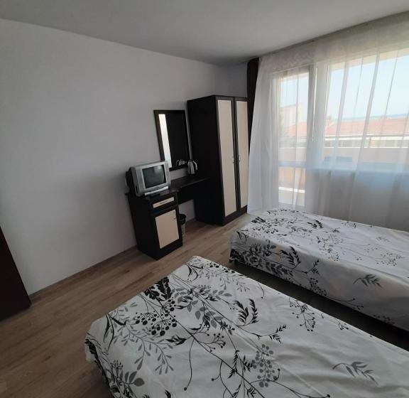 פנסיון Guest House Damyanov
