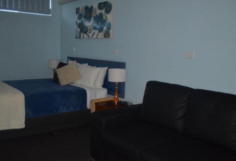 Tall Timbers Motel