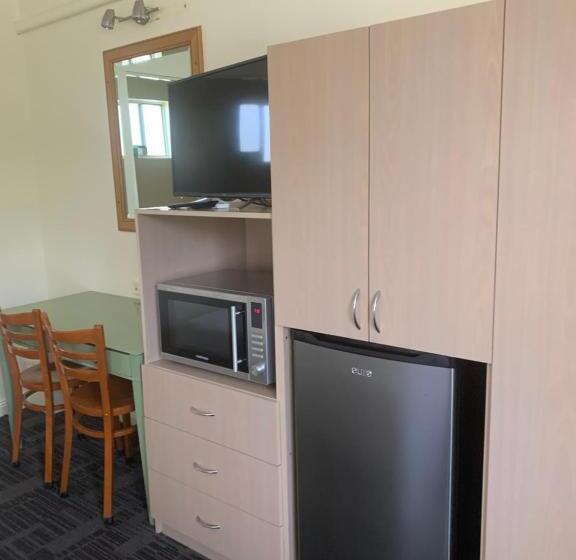 Temora Motel