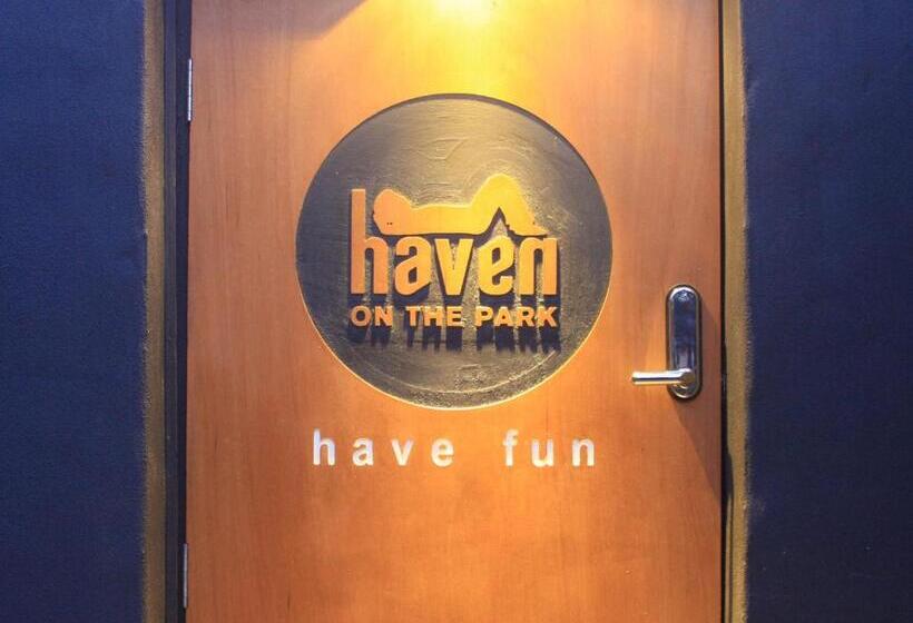 تختخواب و صبحانه Haven On The Park