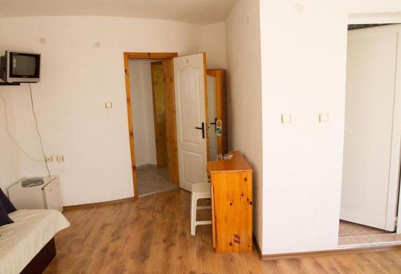پانسیون Guest House Sokratovi