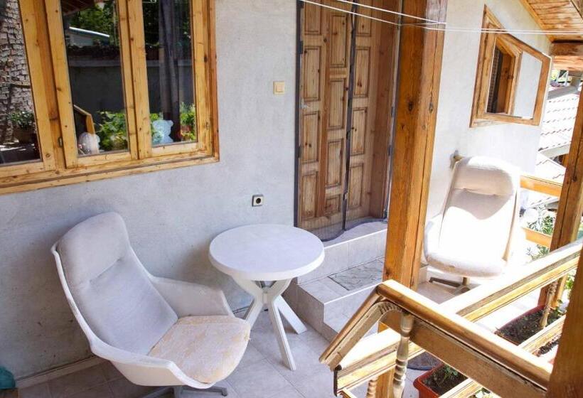 پانسیون Guest House Sokratovi