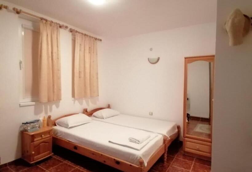 پانسیون Guest House Sokratovi