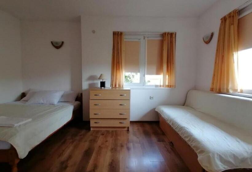 پانسیون Guest House Sokratovi