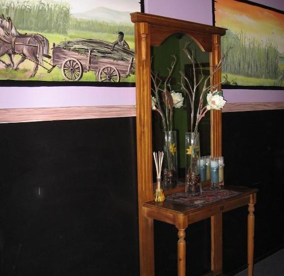 הוסטל Gecko's Rest Budget Accommodation & Backpackers