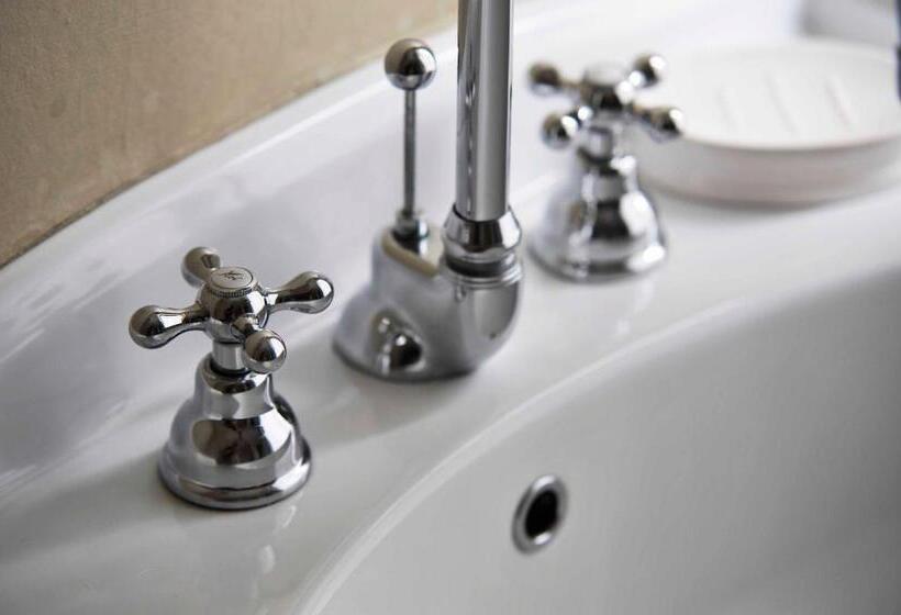 مبيت وإفطار Chambres Et Tables D'hôtes Le Voriou