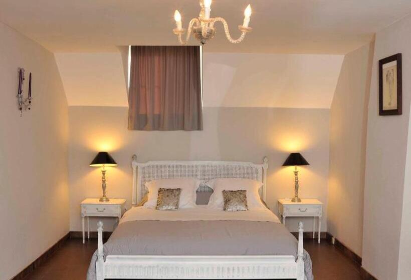 مبيت وإفطار Chambres Et Tables D'hôtes Le Voriou