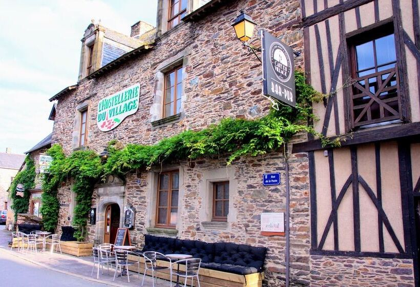 ベッドアンドブレックファースト Le Café Du Village   Bar à Cocktails & à Ambiance