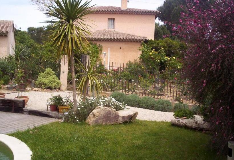 مبيت وإفطار Les Glycines