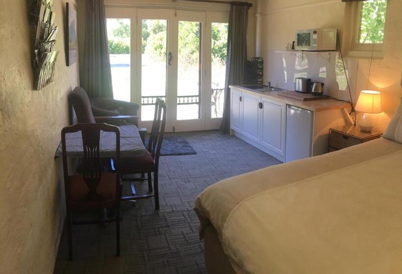 تختخواب و صبحانه Pierrepoint Accommodation