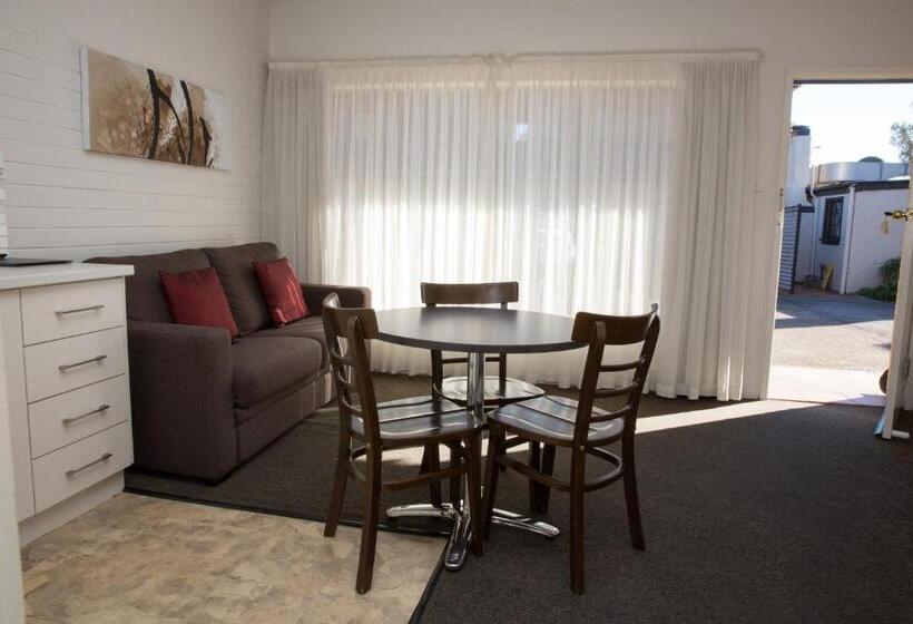 Centralpoint Motel