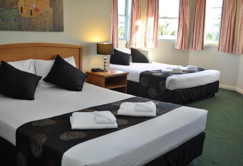 Meadowbrook Hotel Brisbane
