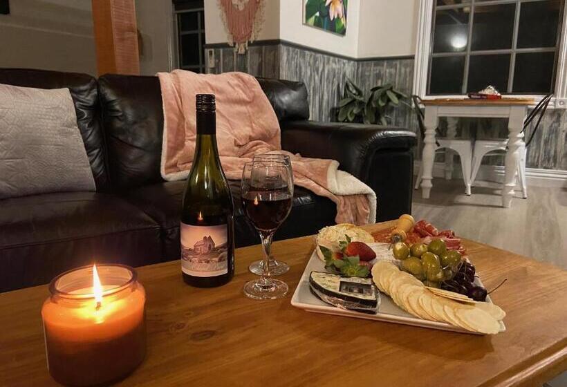 Отель Trawool Shed Cottages, Cafe And Restaurant