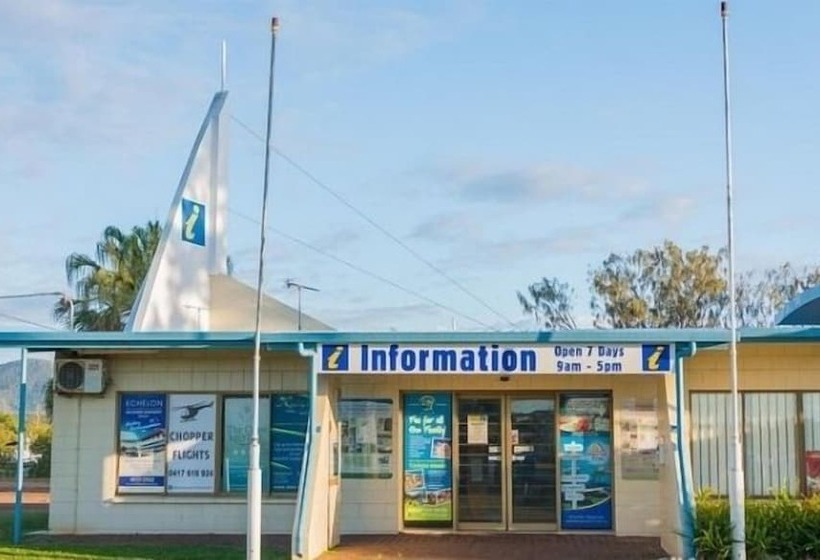 Kinka Palms Motel