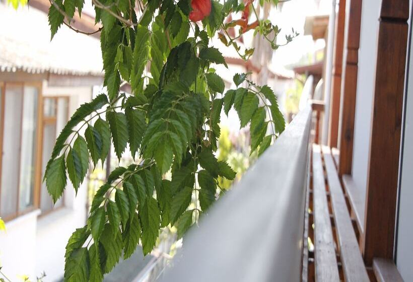 Limon Otel