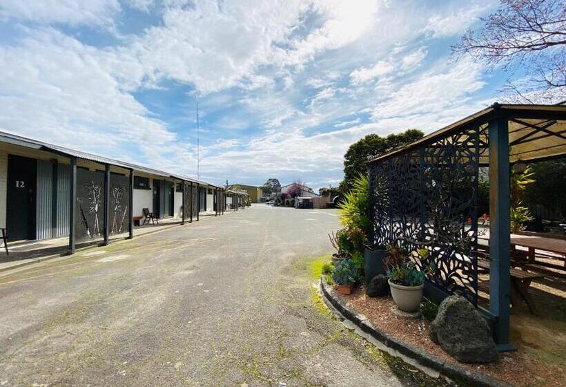Mid Valley Motel