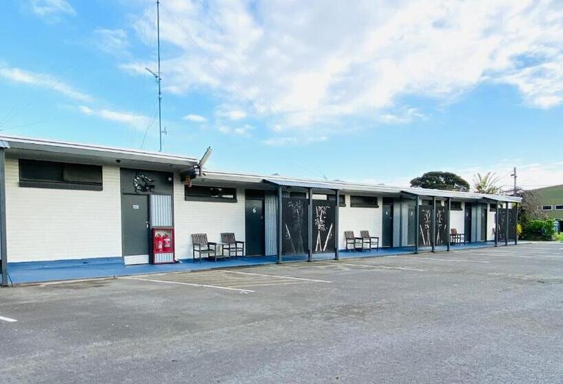 Mid Valley Motel